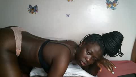 Snapshot of sallie_ chatting on May 12, 2026, 4:09 am naomi online show from May 12, 2026, 4:09 am
