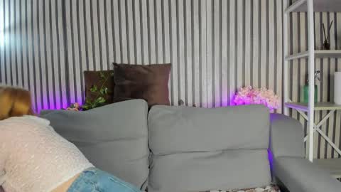 Snapshot of sally_ange1 chatting on May 18, 2026, 1:02 am Sally online show from May 18, 2026, 1:02 am