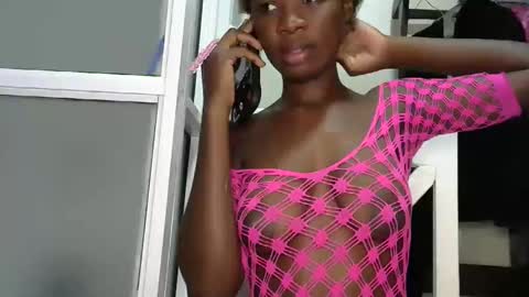 sally_beauty2023 online show from February 12, 2026, 8:53 am