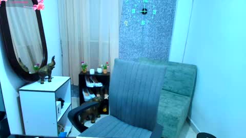 sally_ricci online show from September 23, 2025, 1:58 pm