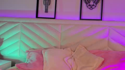  Sally White  online show from December 28, 2024, 3:04 am