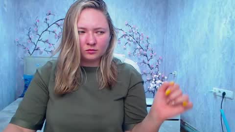 Snapshot of sallyverda chatting on May 18, 2026, 5:41 pm Sally online show from May 18, 2026, 5:41 pm