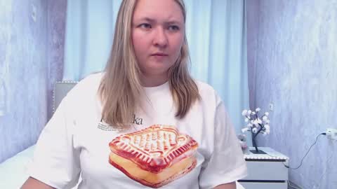 Snapshot of sallyverda chatting on May 30, 2026, 8:06 pm Sally online show from May 30, 2026, 8:06 pm