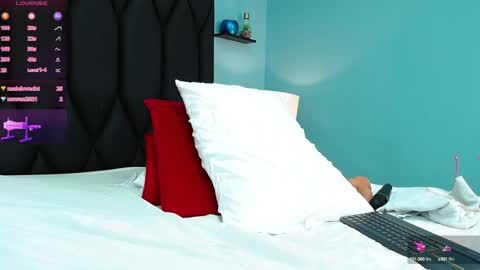Snapshot of salome_adams1 chatting on January 27, 2025, 4:01 pm   online show from January 27, 2025, 4:01 pm