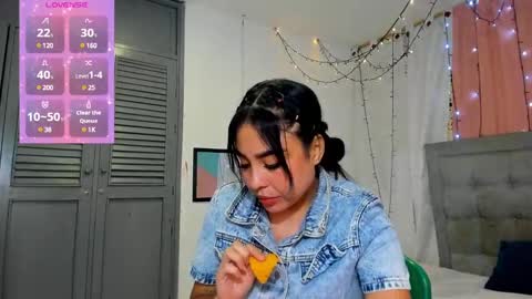 Snapshot of salome_domi chatting on December 9, 2024, 8:33 pm salome online show from December 9, 2024, 8:33 pm