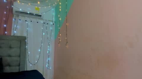 Snapshot of salome_domi chatting on January 24, 2025, 5:00 pm salome online show from January 24, 2025, 5:00 pm