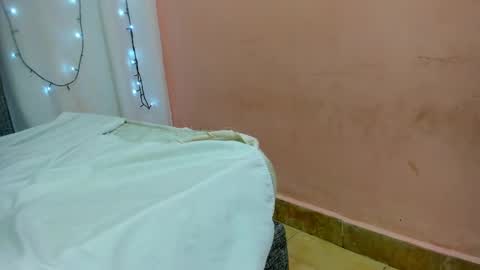 Snapshot of salome_domi chatting on February 14, 2025, 12:51 am salome online show from February 14, 2025, 12:51 am