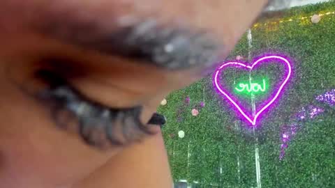 Snapshot of salome_domi chatting on February 19, 2025, 6:43 pm salome online show from February 19, 2025, 6:43 pm