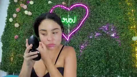 Snapshot of salome_domi chatting on February 24, 2025, 5:31 pm salome online show from February 24, 2025, 5:31 pm