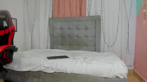 Snapshot of salome_domi chatting on February 27, 2025, 12:21 am salome online show from February 27, 2025, 12:21 am
