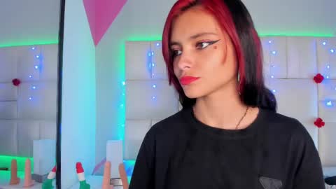 Snapshot of salome_rouse chatting on February 12, 2025, 7:56 pm Salome Rose online show from February 12, 2025, 7:56 pm