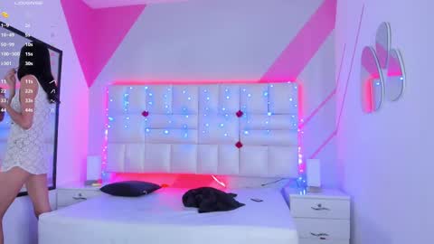 Snapshot of salome_rouse chatting on February 13, 2025, 8:24 pm Salome Rose online show from February 13, 2025, 8:24 pm