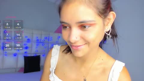 Snapshot of salome_rouse chatting on September 10, 2025, 8:53 pm Salome Rose online show from September 10, 2025, 8:53 pm