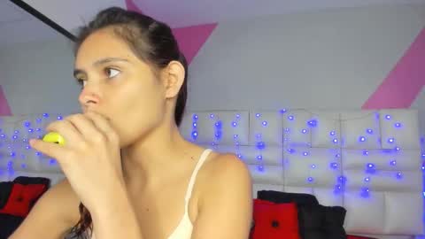 Snapshot of salome_rouse chatting on October 15, 2025, 4:40 pm Salome Rose online show from October 15, 2025, 4:40 pm