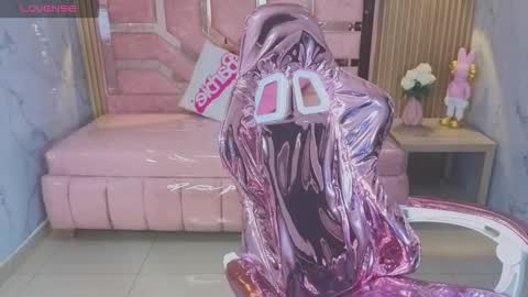 Salome  online show from November 25, 2025, 1:22 pm