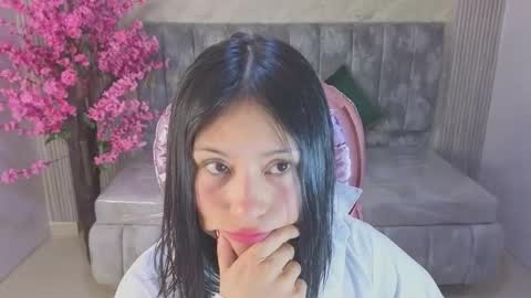 Salome  online show from January 19, 2026, 1:04 pm