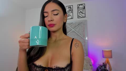 Snapshot of salomedyla chatting on December 5, 2024, 11:51 pm salomedyla online show from December 5, 2024, 11:51 pm