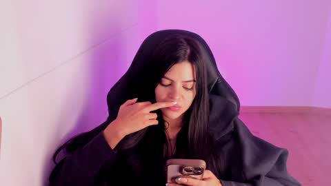 Snapshot of salomee_11 chatting on December 5, 2024, 5:15 am salo online show from December 5, 2024, 5:15 am