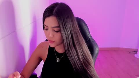 Snapshot of salomee_11 chatting on December 7, 2024, 1:58 am salo online show from December 7, 2024, 1:58 am