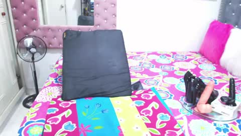 Salome online show from April 29, 2026, 3:43 am
