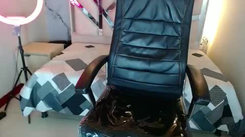 Snapshot of salomemilf202 chatting on October 4, 2025, 3:37 am salomemilf202 online show from October 4, 2025, 3:37 am