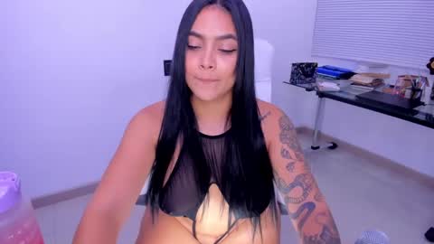 Salomme Cruz online show from February 23, 2025, 11:14 pm