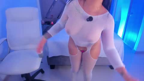 Snapshot of salommecruz01 chatting on April 27, 2026, 10:41 pm Salomme Cruz online show from April 27, 2026, 10:41 pm