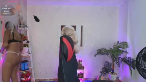 Snapshot of saloomee__ chatting on May 11, 2026, 11:27 am SALOME online show from May 11, 2026, 11:27 am