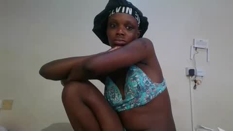 Snapshot of saltysugar20 chatting on May 13, 2026, 6:00 am Sugarbabe online show from May 13, 2026, 6:00 am