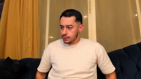 Snapshot of salvatore_costa chatting on February 11, 2025, 11:44 pm Salvatore online show from February 11, 2025, 11:44 pm