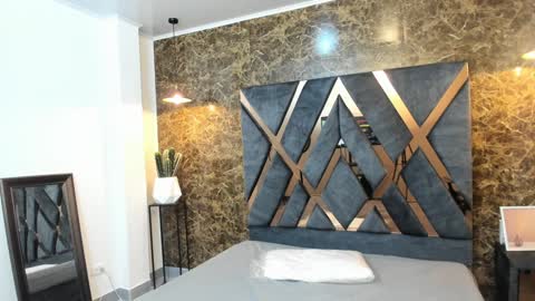 Snapshot of salvatore_damore chatting on December 17, 2024, 2:22 pm SALVATORE online show from December 17, 2024, 2:22 pm