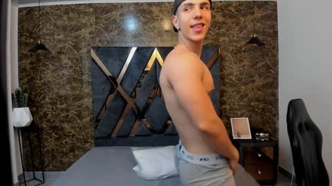 Snapshot of salvatore_damore chatting on January 9, 2025, 2:29 pm SALVATORE online show from January 9, 2025, 2:29 pm