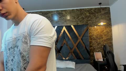 Snapshot of salvatore_damore chatting on January 10, 2025, 11:11 am SALVATORE online show from January 10, 2025, 11:11 am