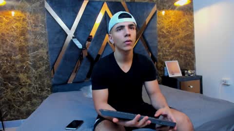 Snapshot of salvatore_damore chatting on January 12, 2025, 6:16 pm SALVATORE online show from January 12, 2025, 6:16 pm