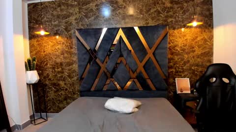 Snapshot of salvatore_damore chatting on January 18, 2025, 2:33 pm SALVATORE online show from January 18, 2025, 2:33 pm