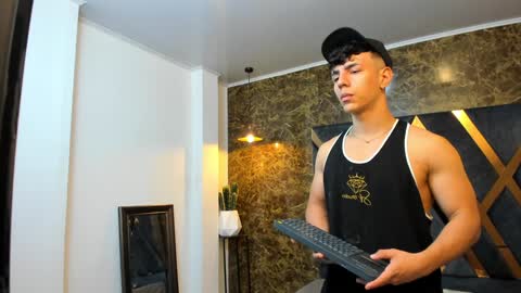 Snapshot of salvatore_damore chatting on January 20, 2025, 11:13 am SALVATORE online show from January 20, 2025, 11:13 am