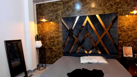 Snapshot of salvatore_damore chatting on January 22, 2025, 2:14 pm SALVATORE online show from January 22, 2025, 2:14 pm