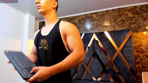 Snapshot of salvatore_damore chatting on February 1, 2025, 11:10 am SALVATORE online show from February 1, 2025, 11:10 am