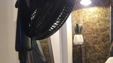 Snapshot of salvatore_damore chatting on March 5, 2025, 11:06 am SALVATORE online show from March 5, 2025, 11:06 am