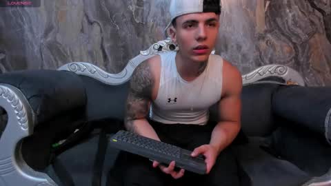 Snapshot of salvatore_damore chatting on September 18, 2025, 2:57 am SALVATORE online show from September 18, 2025, 2:57 am