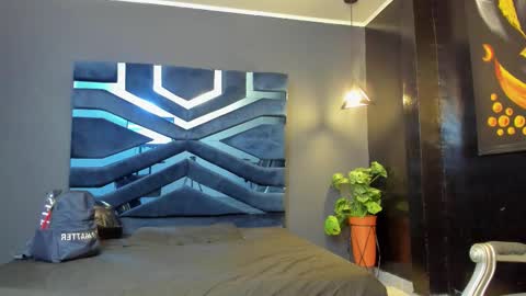 Snapshot of salvatore_damore chatting on September 25, 2025, 11:25 am SALVATORE online show from September 25, 2025, 11:25 am