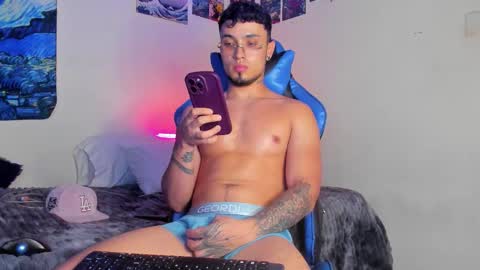   online show from December 3, 2025, 1:02 am