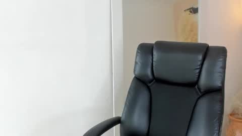 Snapshot of salvatore_monterey chatting on October 15, 2025, 8:53 pm salvatore online show from October 15, 2025, 8:53 pm