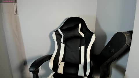 salvatore_montt online show from February 15, 2025, 3:42 am