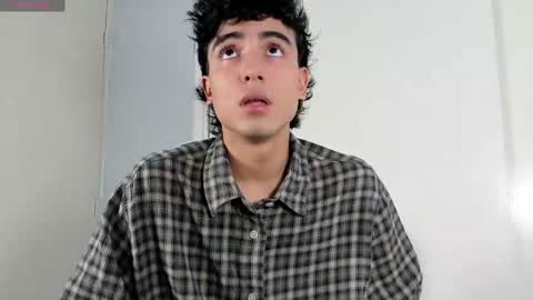 salvatore_montt online show from March 1, 2025, 9:48 pm