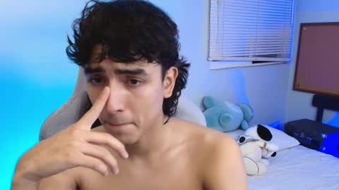 salvatore_montt online show from October 10, 2025, 4:44 am