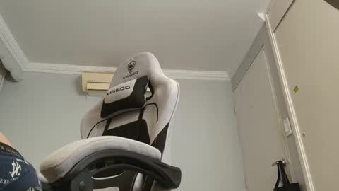 salvatore_montt online show from October 30, 2025, 3:52 am