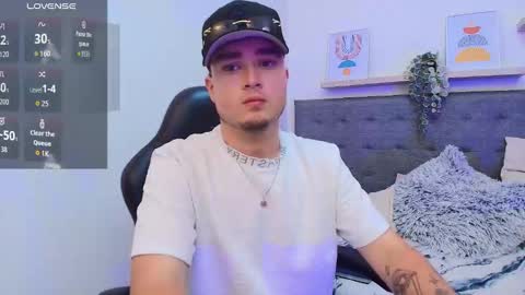 Snapshot of salvatore_muller chatting on September 19, 2025, 10:10 pm Salvatore online show from September 19, 2025, 10:10 pm