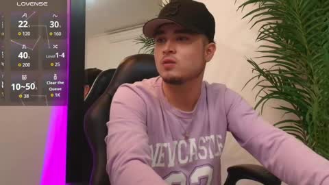 Snapshot of salvatore_muller chatting on September 26, 2025, 9:52 pm Salvatore online show from September 26, 2025, 9:52 pm