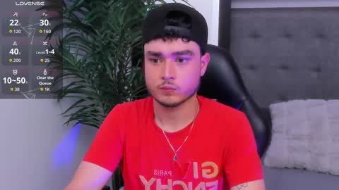 Snapshot of salvatore_muller chatting on November 7, 2025, 2:33 am Salvatore online show from November 7, 2025, 2:33 am